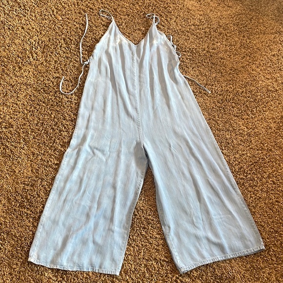 En Creme Pants - Perfect Condition En Crème Medium Romper Suit - wide leg